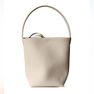 Amazon Cream bucket Bag